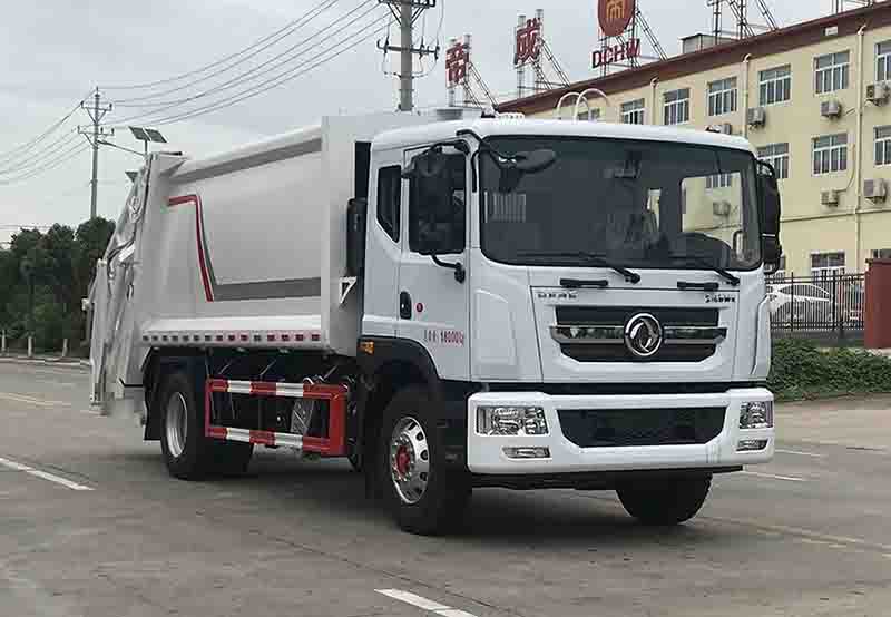 東風D9壓縮式垃圾車