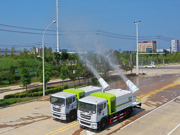 國(guó)六東風(fēng)D9 12噸方罐抑塵車(chē)