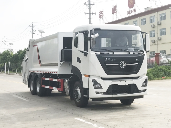東風天龍壓縮式垃圾車