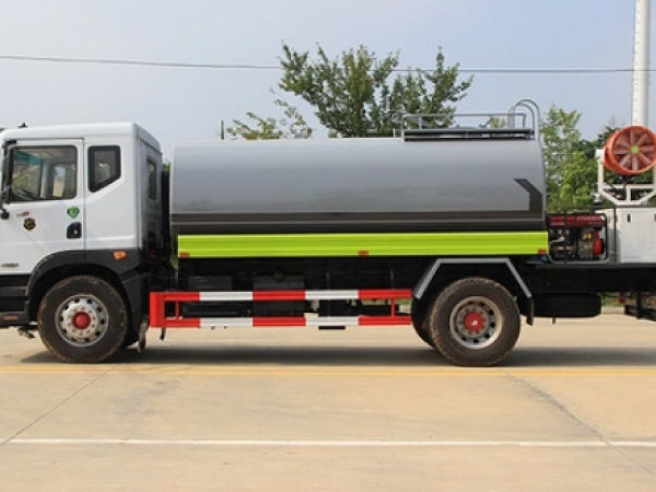 國六東風D9 12噸 噴霧車