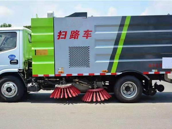 東風(fēng)多利卡國(guó)六5方掃路車